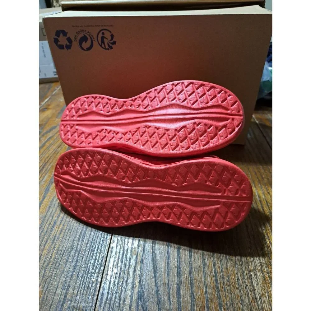 New Kids Youth Size 7 (38) Daclay Red Athletic Casual Running Shoes Sneakers